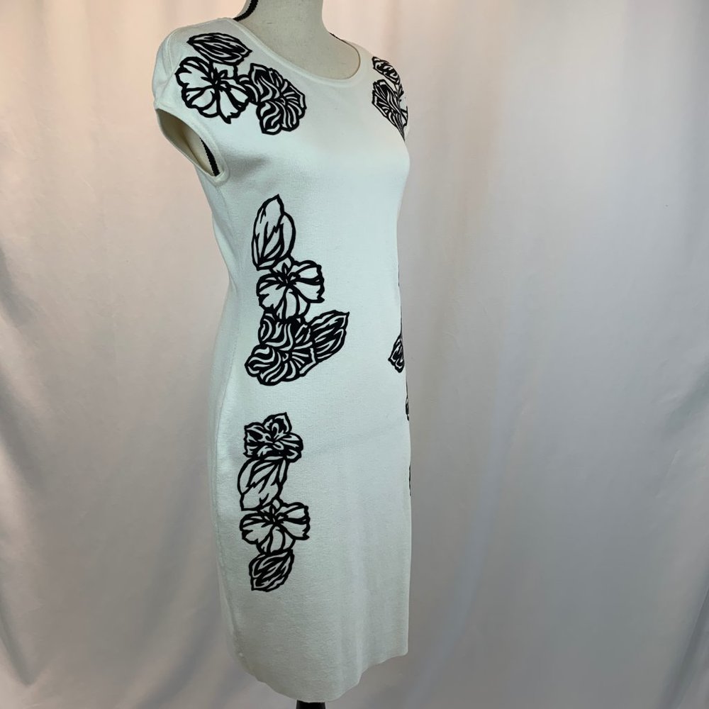 White Escada Sheath Dress - Picture 2 of 6